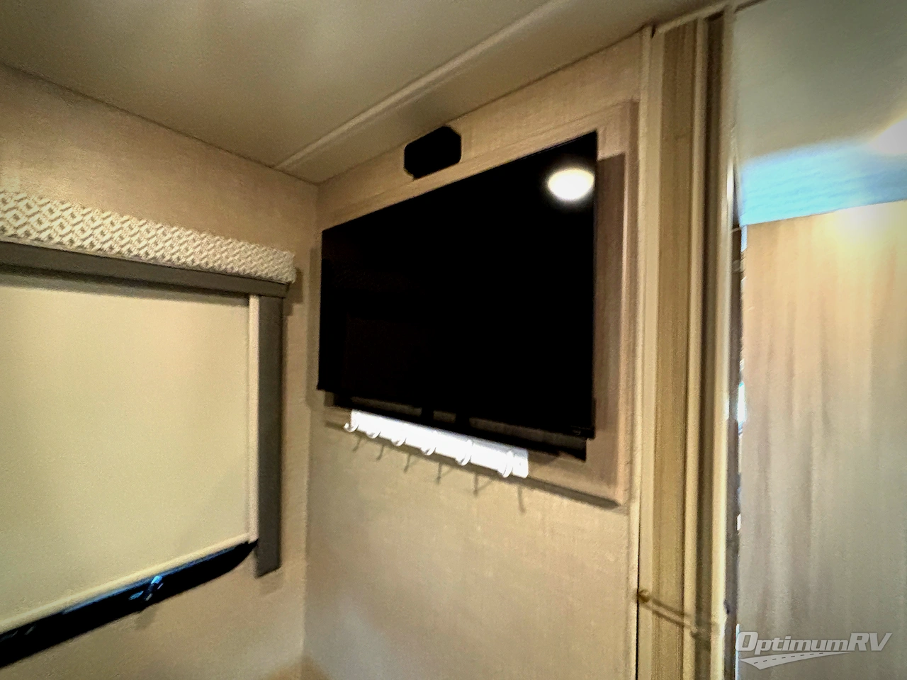 2021 Thor Tiburon Sprinter 24RW Photo 21