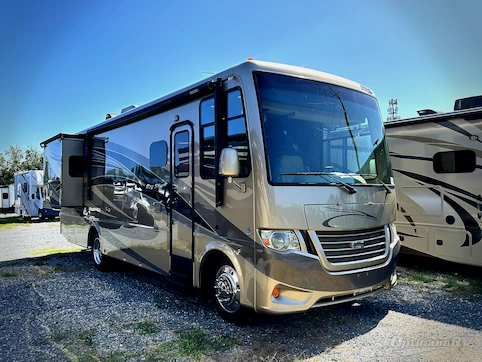 Used 2016 Newmar Bay Star 3124 Featured Photo