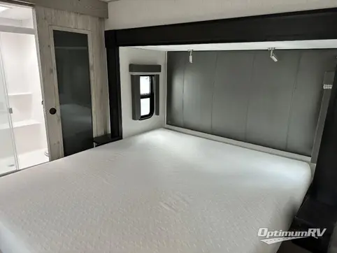 2022 Keystone alpine 3790FK RV Photo 4