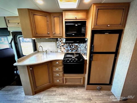2018 Newmar Bay Star Sport 2903 RV Photo 2