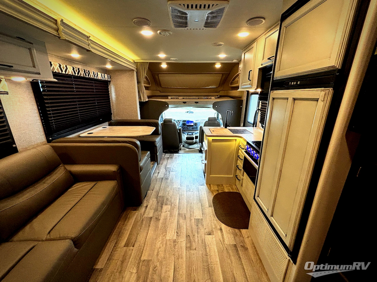2022 Entegra Odyssey 25R Photo 5