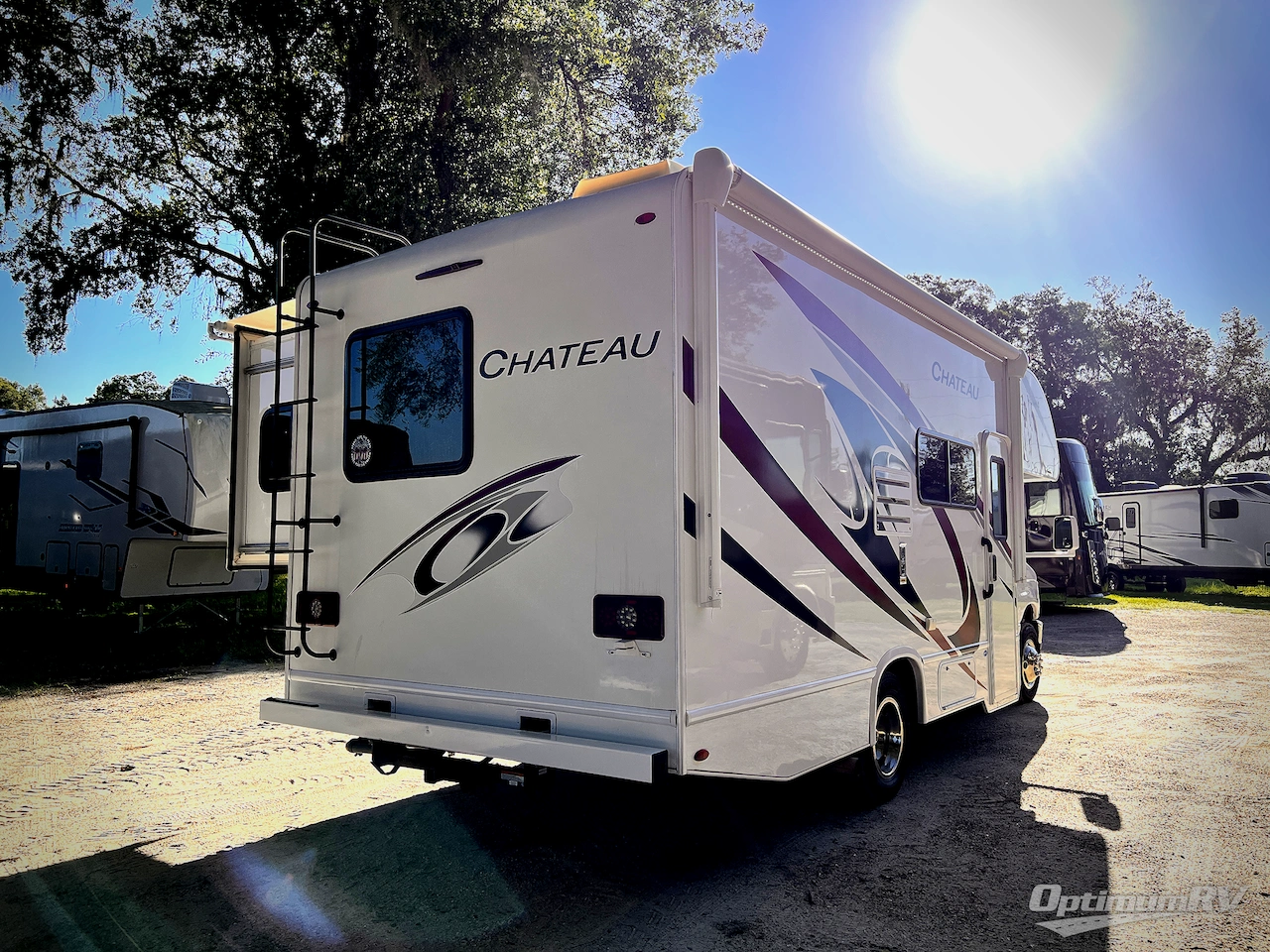 2021 Thor Chateau 22B Photo 3
