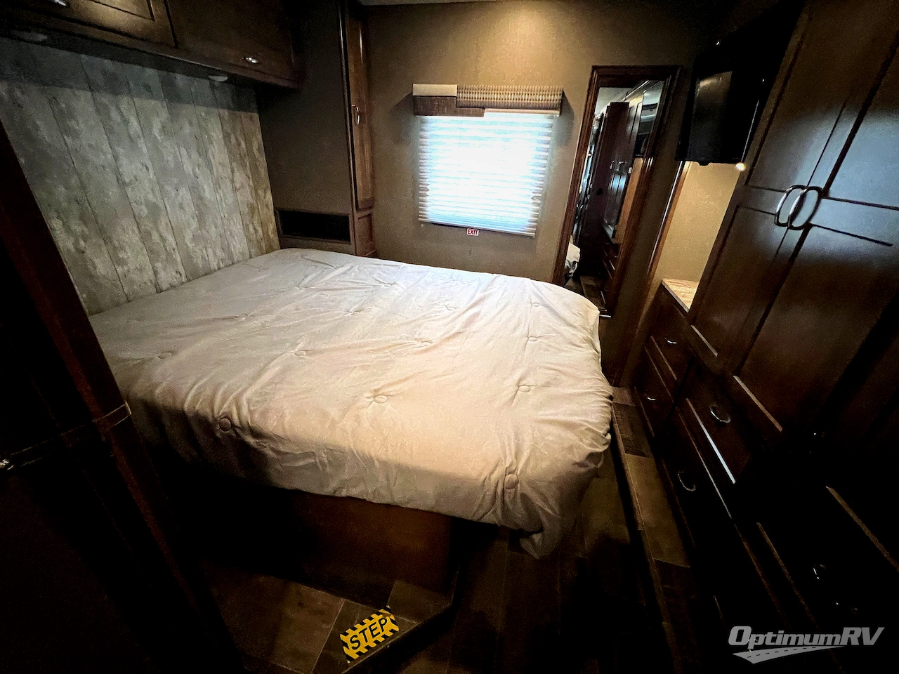 2019 Winnebago Intent 29L Photo 24