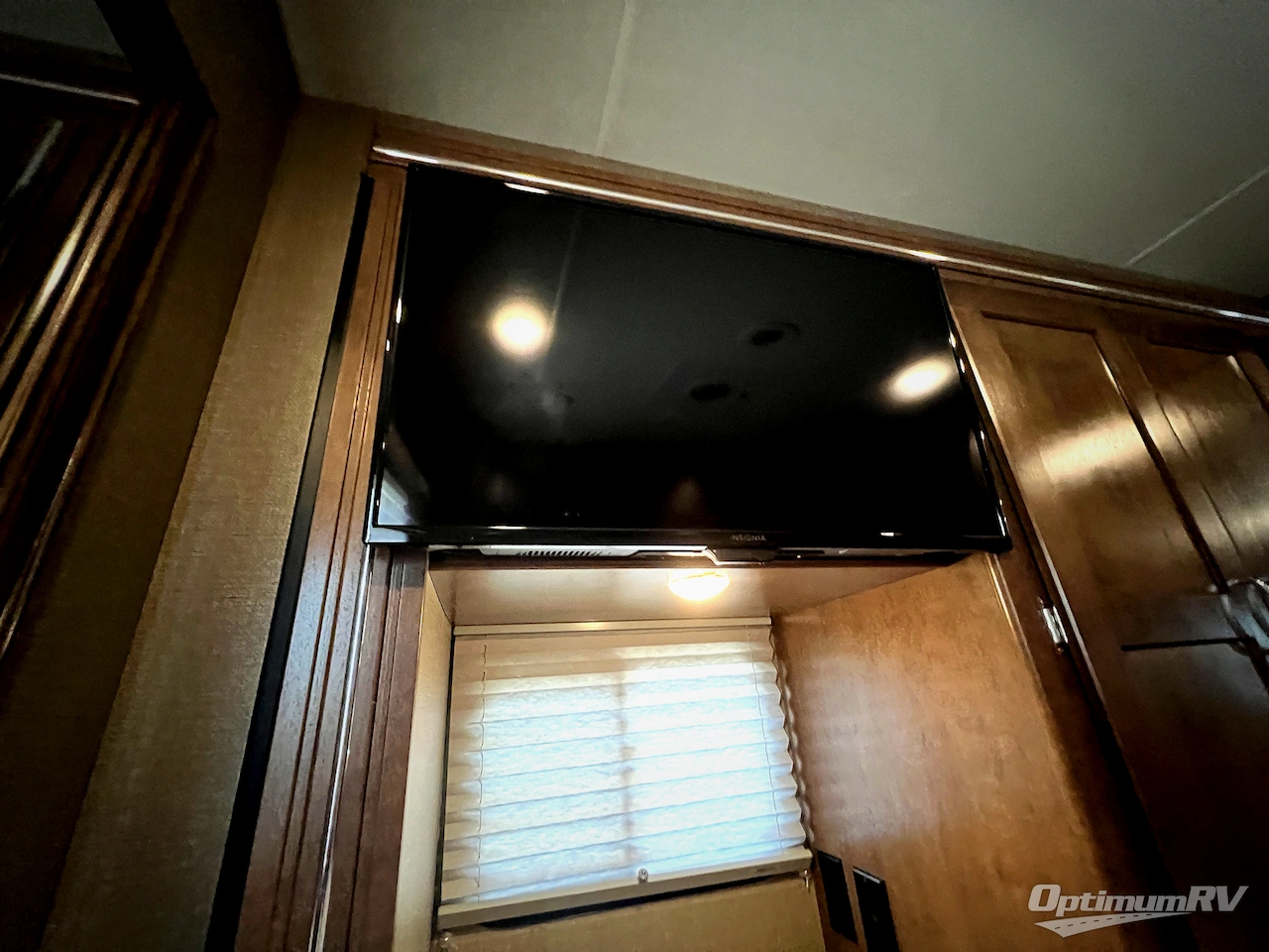 2019 Winnebago Intent 29L Photo 27