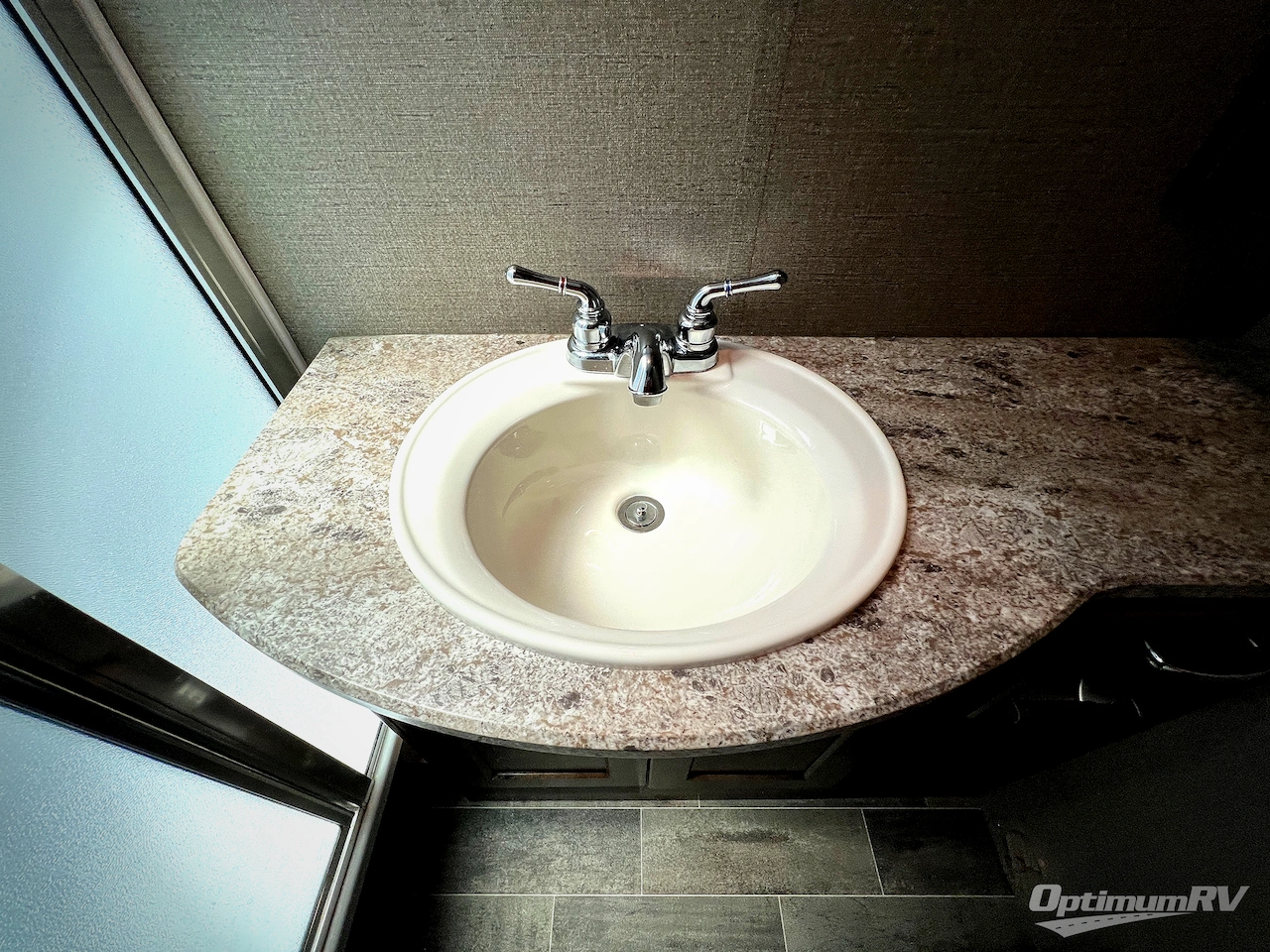 2019 Winnebago Intent 29L Photo 23