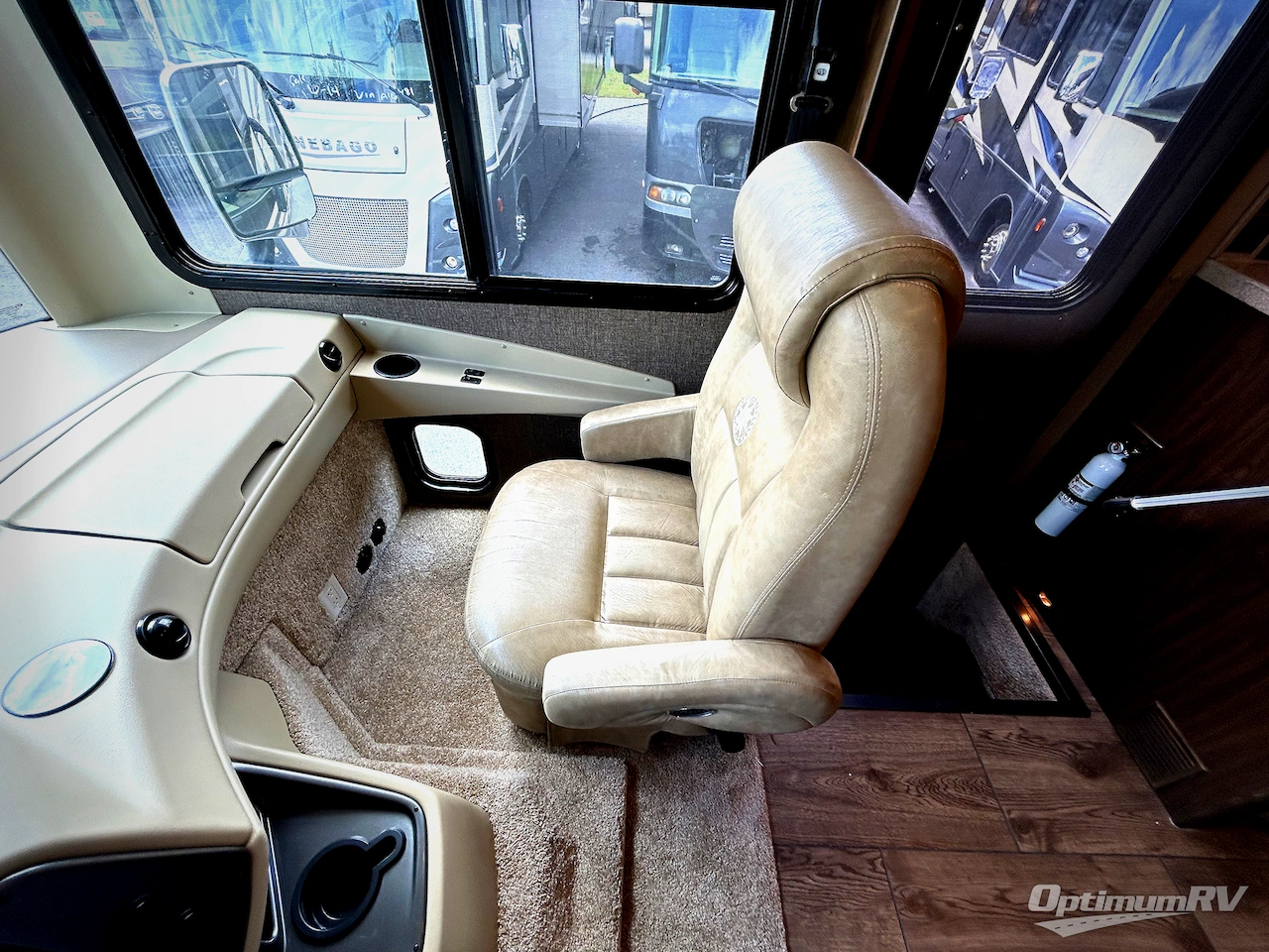 2017 Tiffin Allegro 36 LA Photo 9