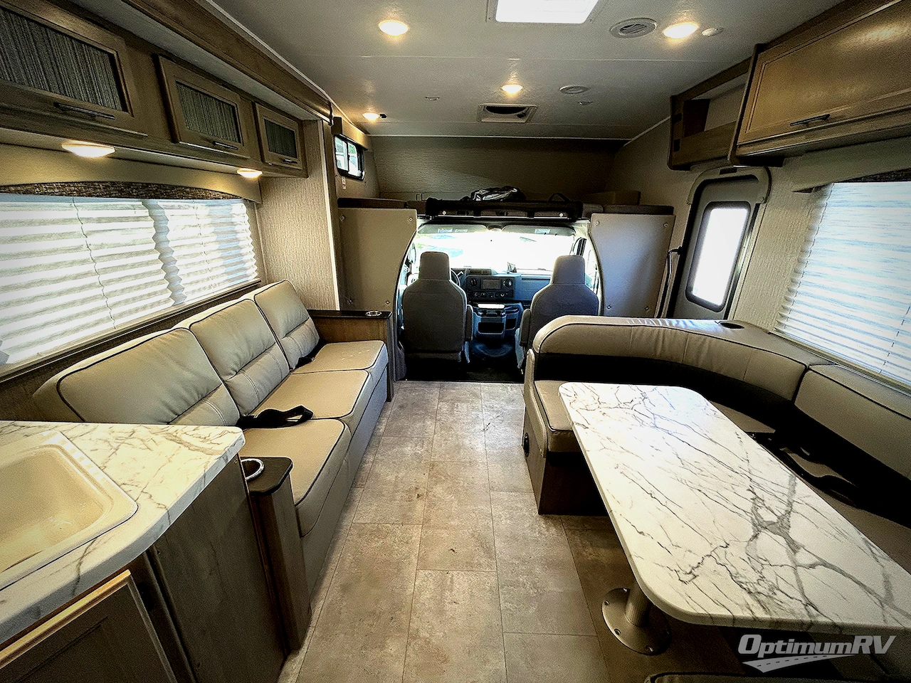 2023 Coachmen Freelander 31FS Photo 8