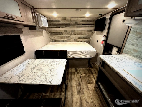 2022 Dutchmen Coleman 17B RV Photo 2