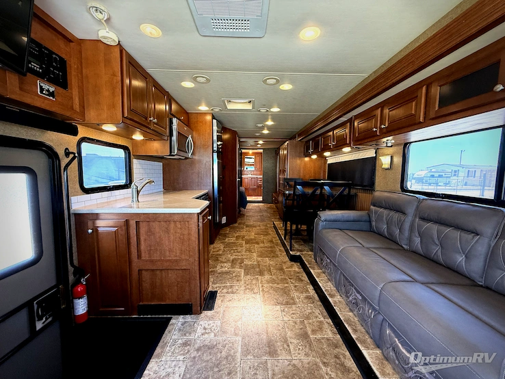 2014 Thor Palazzo 36 1 RV Photo 1