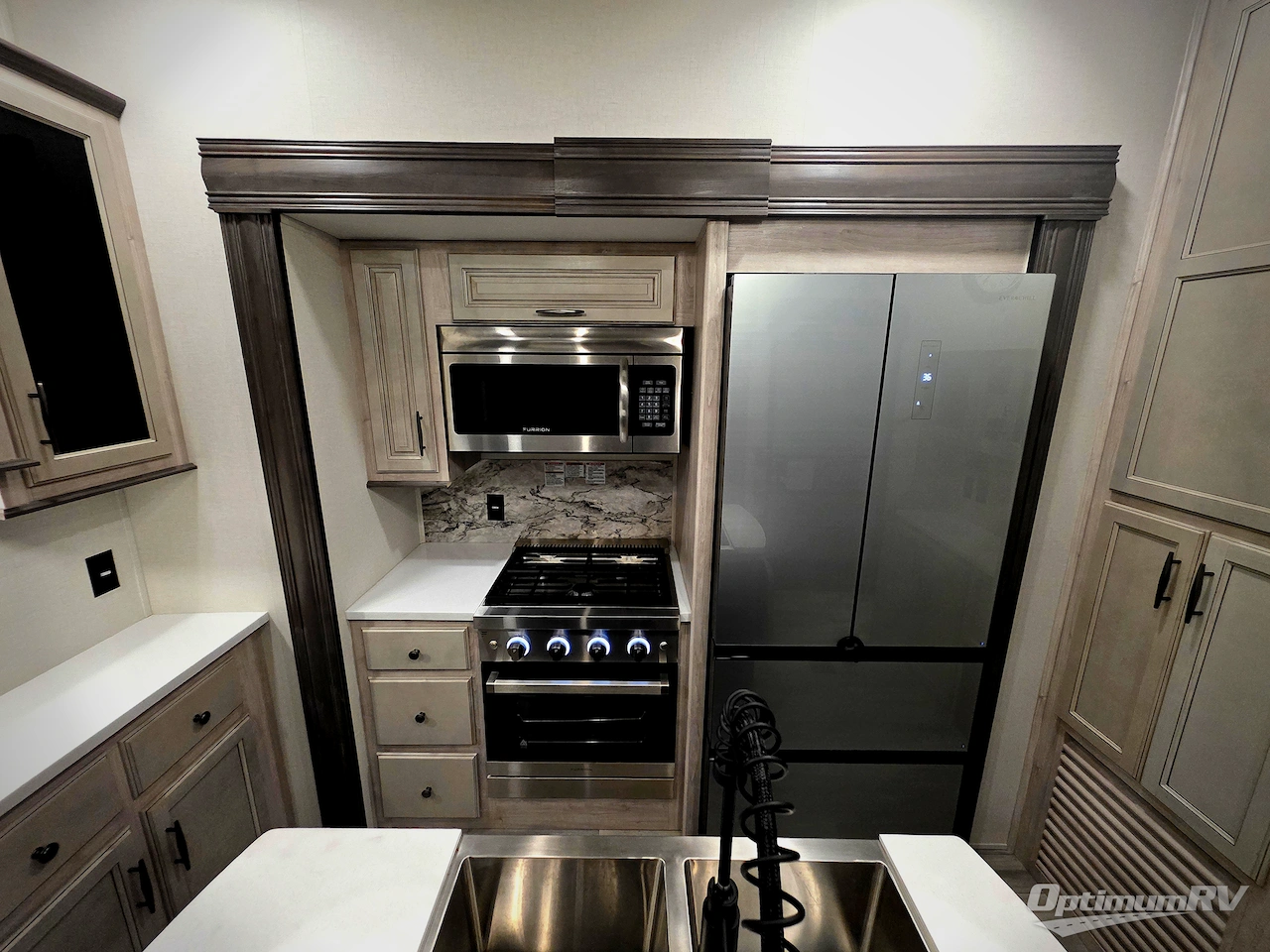 2024 Forest River Sandpiper 3990FL Photo 10
