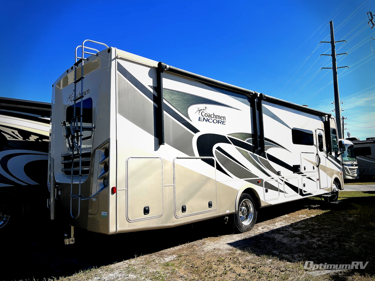 2021 Coachmen Encore 325SS Photo 2