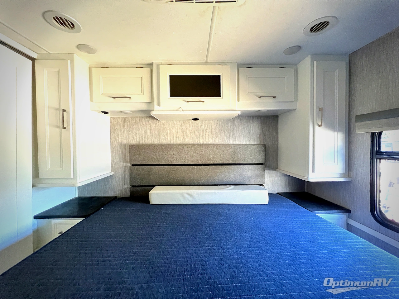 2021 Coachmen Encore 325SS Photo 21