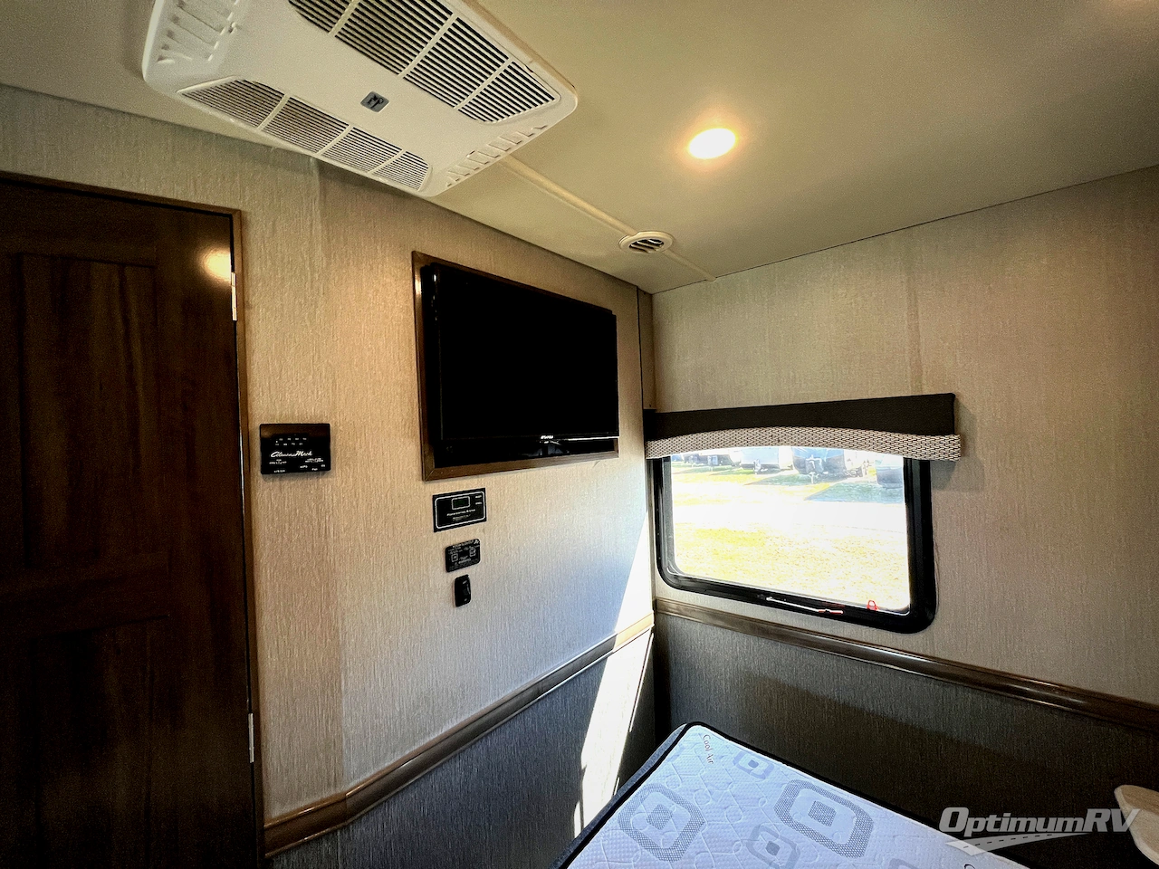 2021 Fleetwood Flair 28A Photo 18