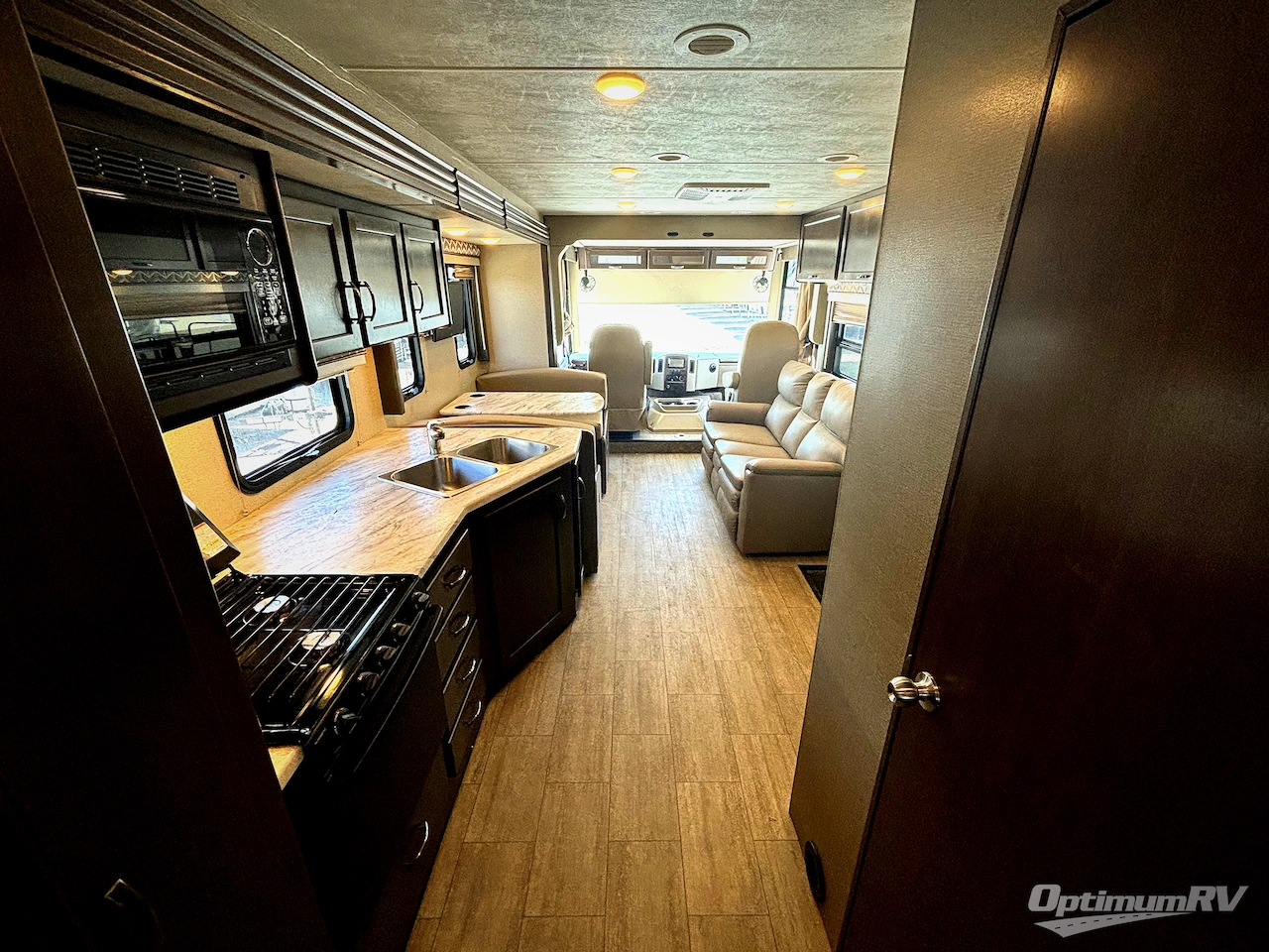 2020 Thor Freedom Traveler 30A Photo 7