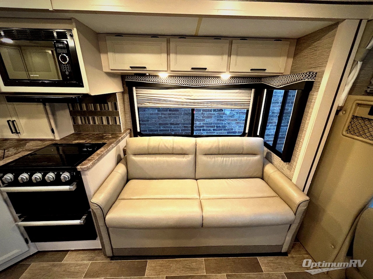 2022 Thor Chateau 27R Photo 19