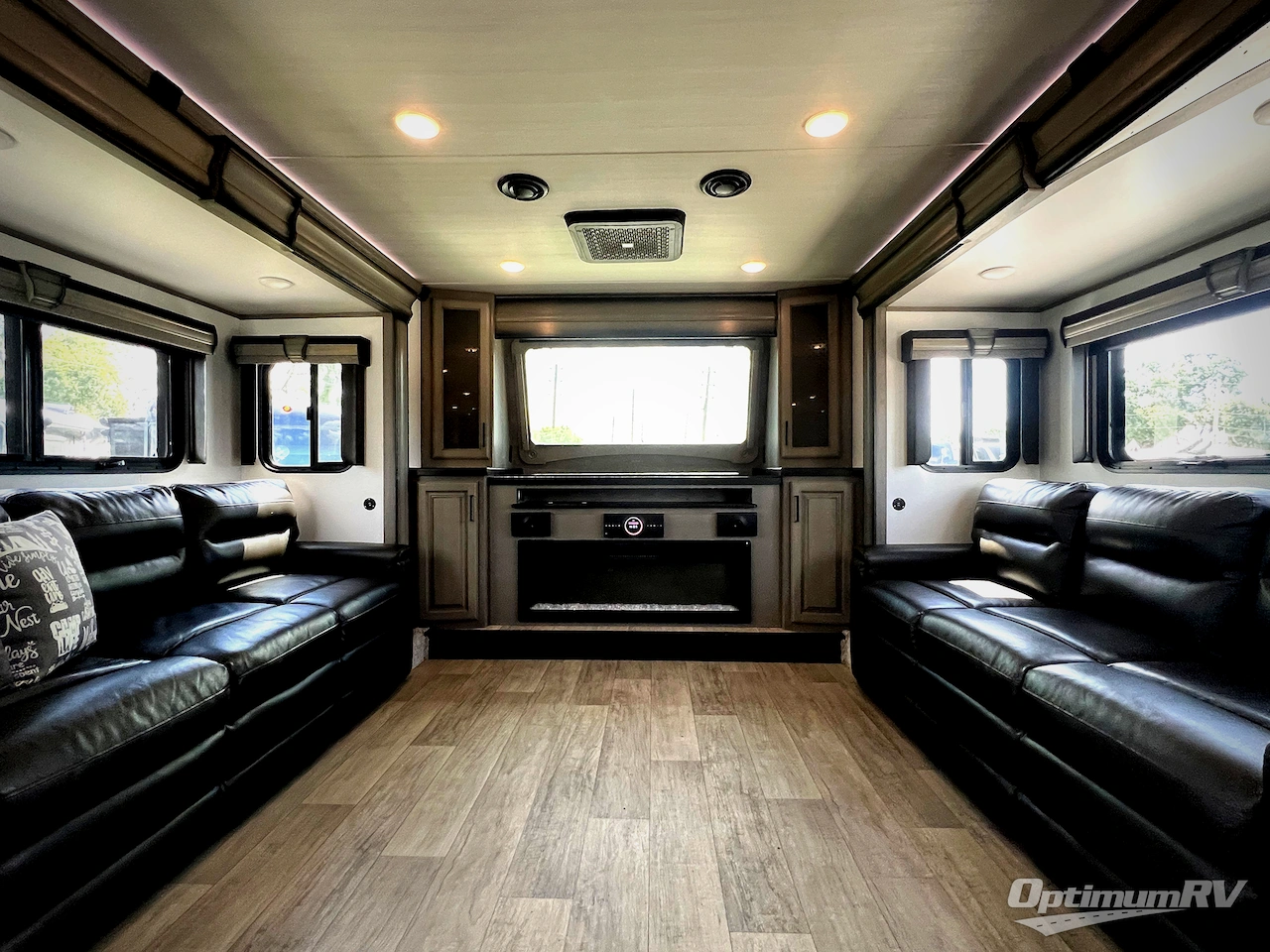 2022 Keystone Montana 3761FL Photo 7