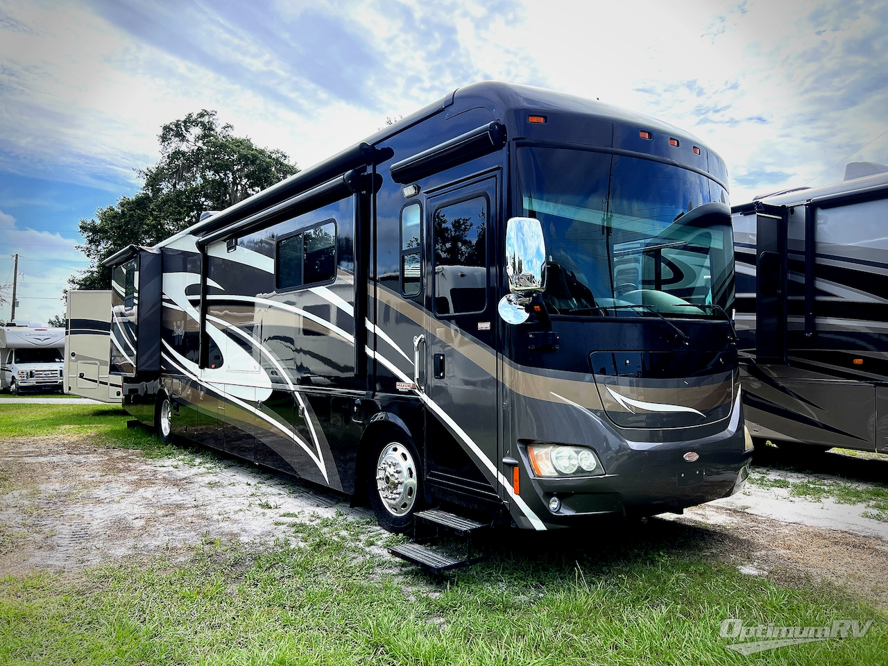 2011 Winnebago Journey 40U Photo 1
