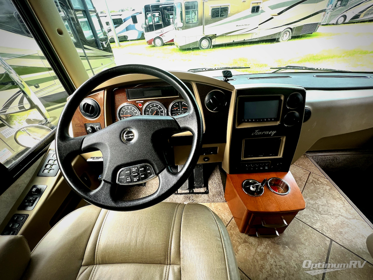 2011 Winnebago Journey 40U Photo 4