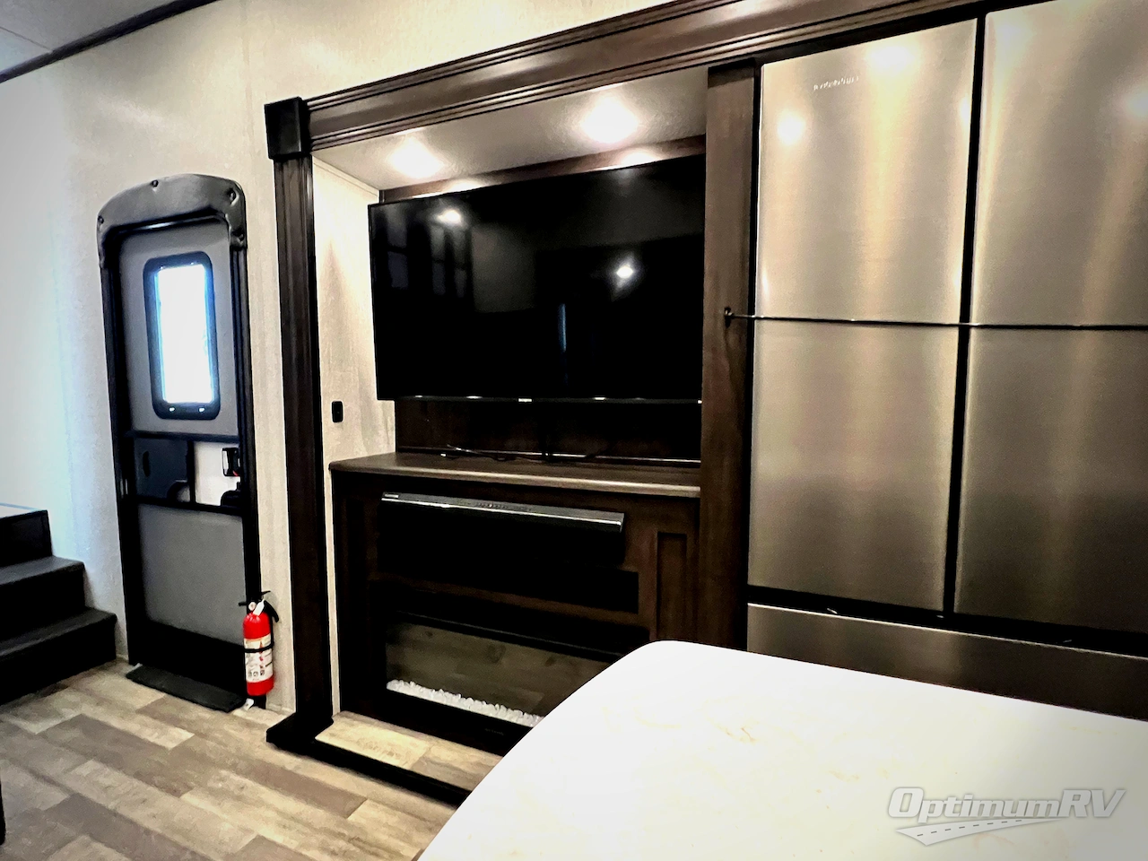 2023 Shasta Phoenix 367BH Photo 7