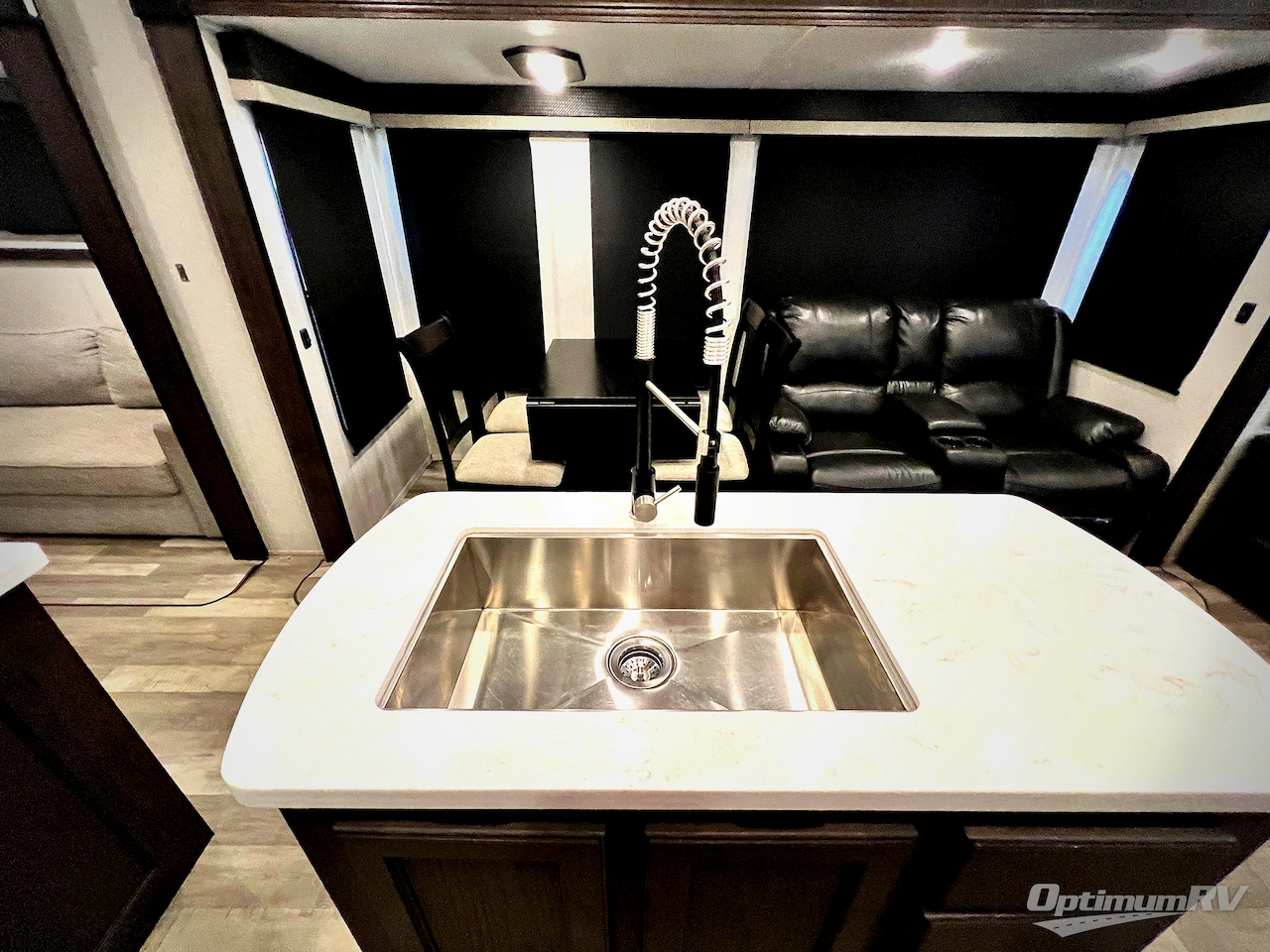 2023 Shasta Phoenix 367BH Photo 10