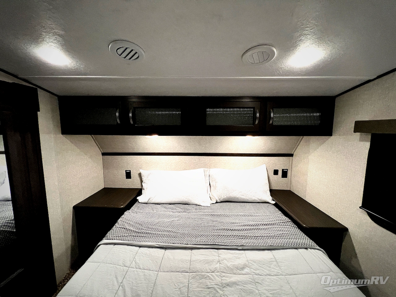 2023 Shasta Phoenix 367BH Photo 22