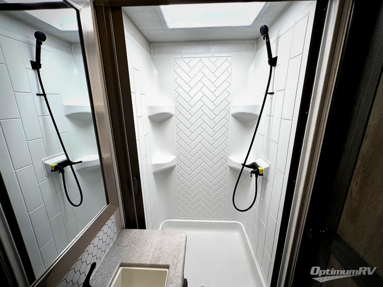 2021 Forest River Surveyor 202RBLE Photo 13