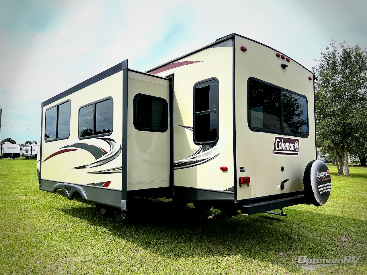 2019 Dutchmen Coleman Light 2605RL Photo 2