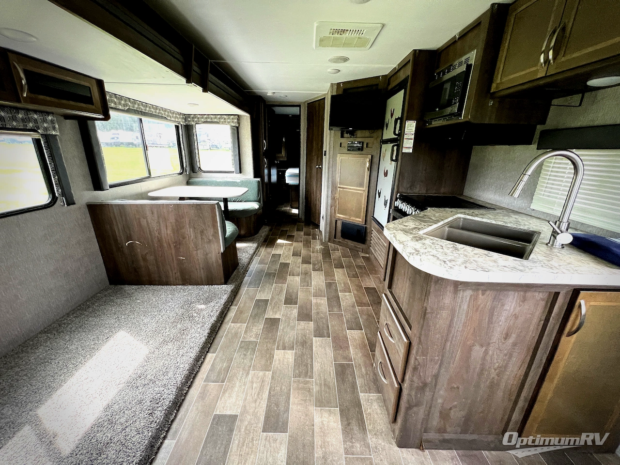 2019 Dutchmen Coleman Light 2605RL Photo 5