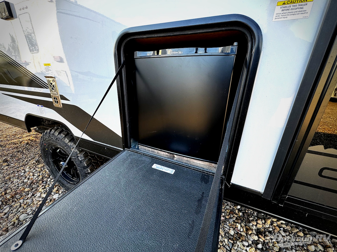 2026 Forest River Cherokee Wolf Pup Black Label 17JWBL Photo 2