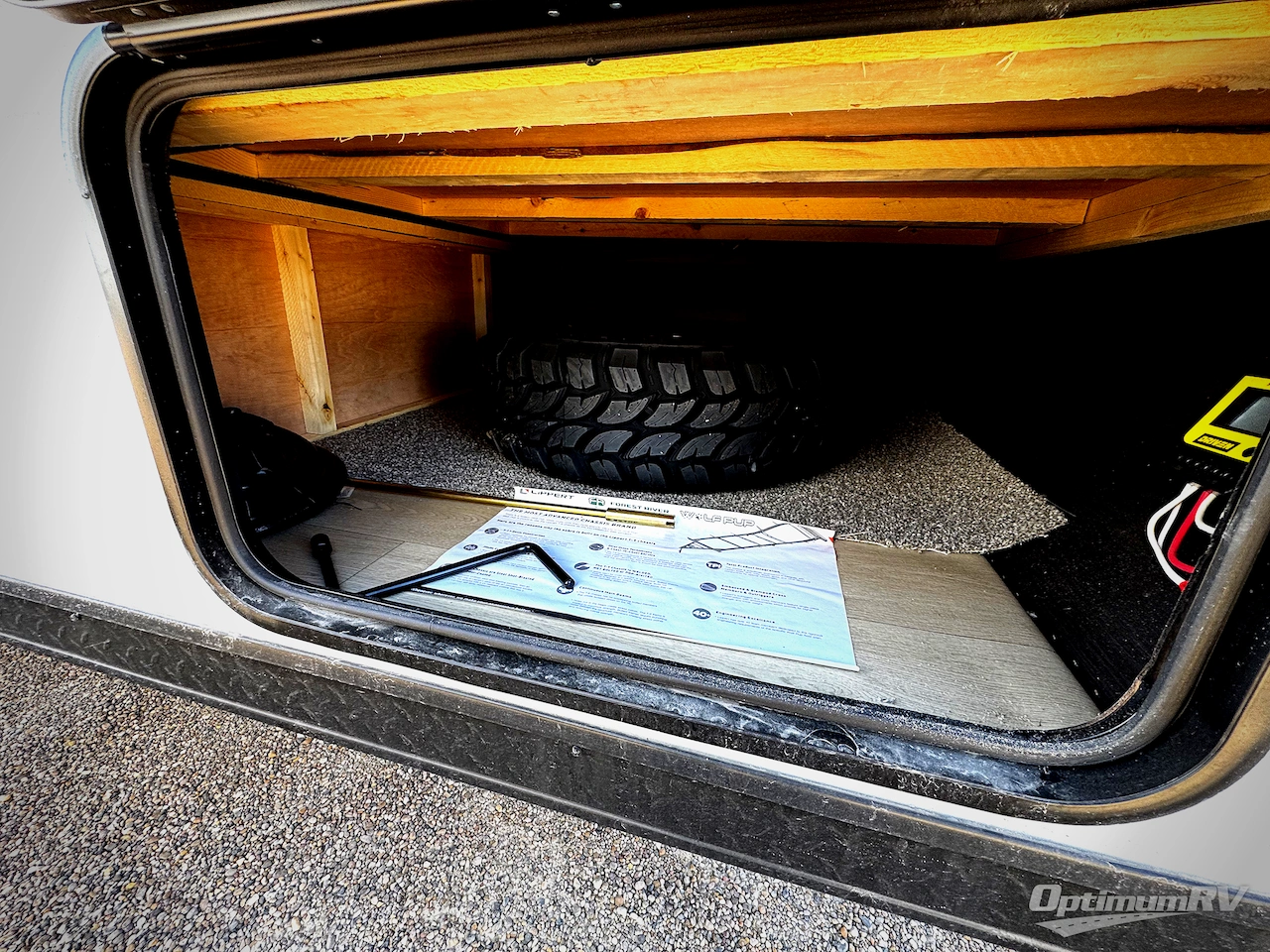 2026 Forest River Cherokee Wolf Pup Black Label 18RJBWBL Photo 3