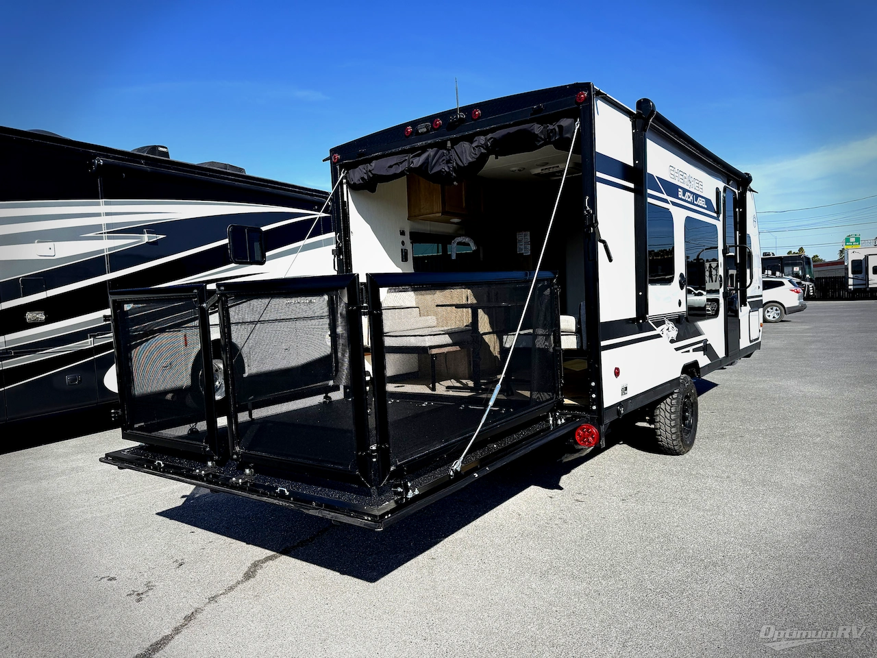 2026 Forest River Cherokee Wolf Pup Black Label 18RJBWBL Photo 5