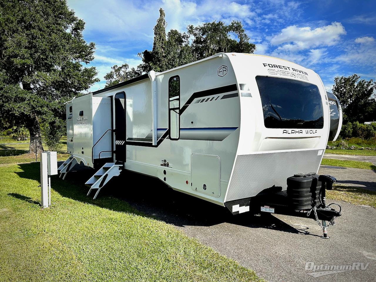 2026 Forest River Cherokee Alpha Wolf 33BH Photo 1