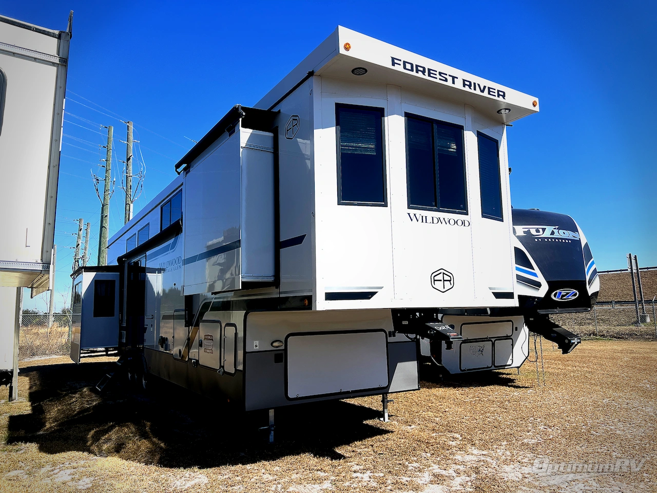 2025 Forest River Wildwood Heritage Glen ROOST43 Photo 1