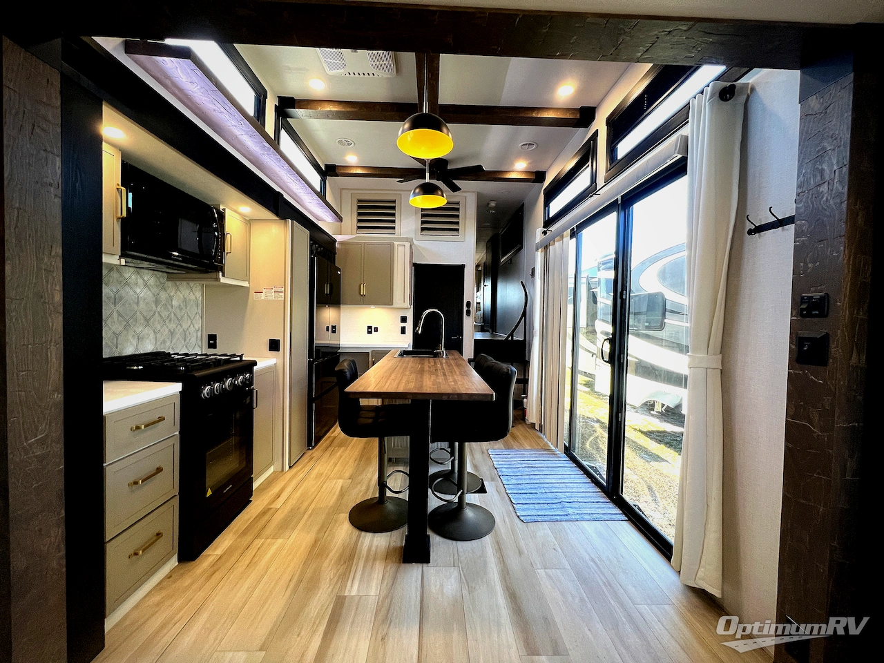 2025 Forest River Wildwood Heritage Glen ROOST43 Photo 5