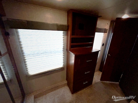 2014 Keystone Fuzion 342 RV Photo 3