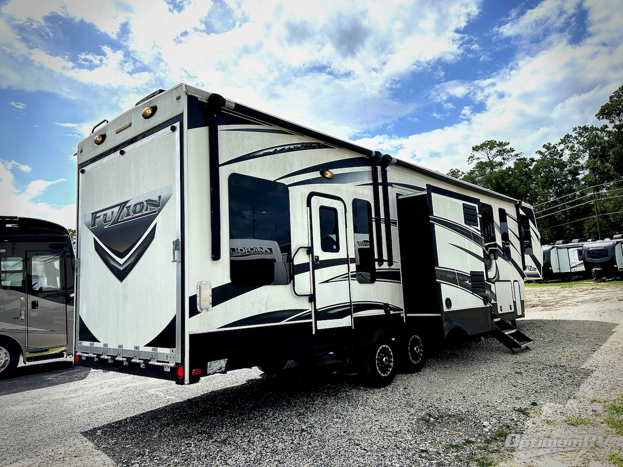 2014 Keystone Fuzion 342 Photo 2