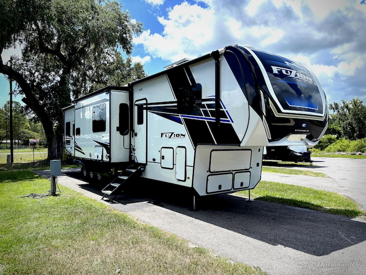 2025 Keystone Fuzion 430 RV Photo 1