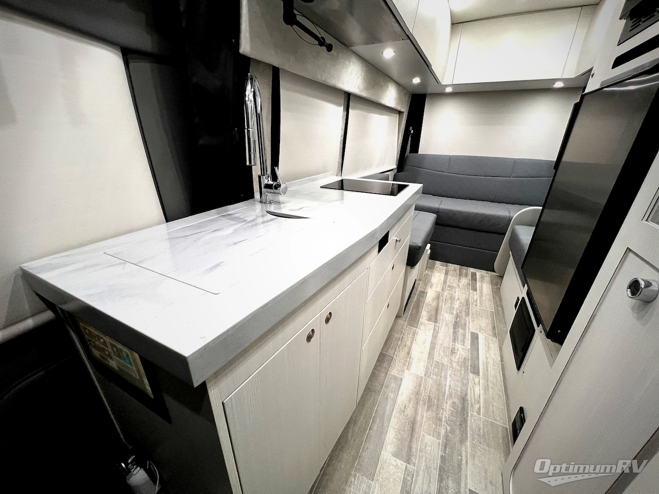 2023 Pleasure-Way Ontour 2.2 Photo 13