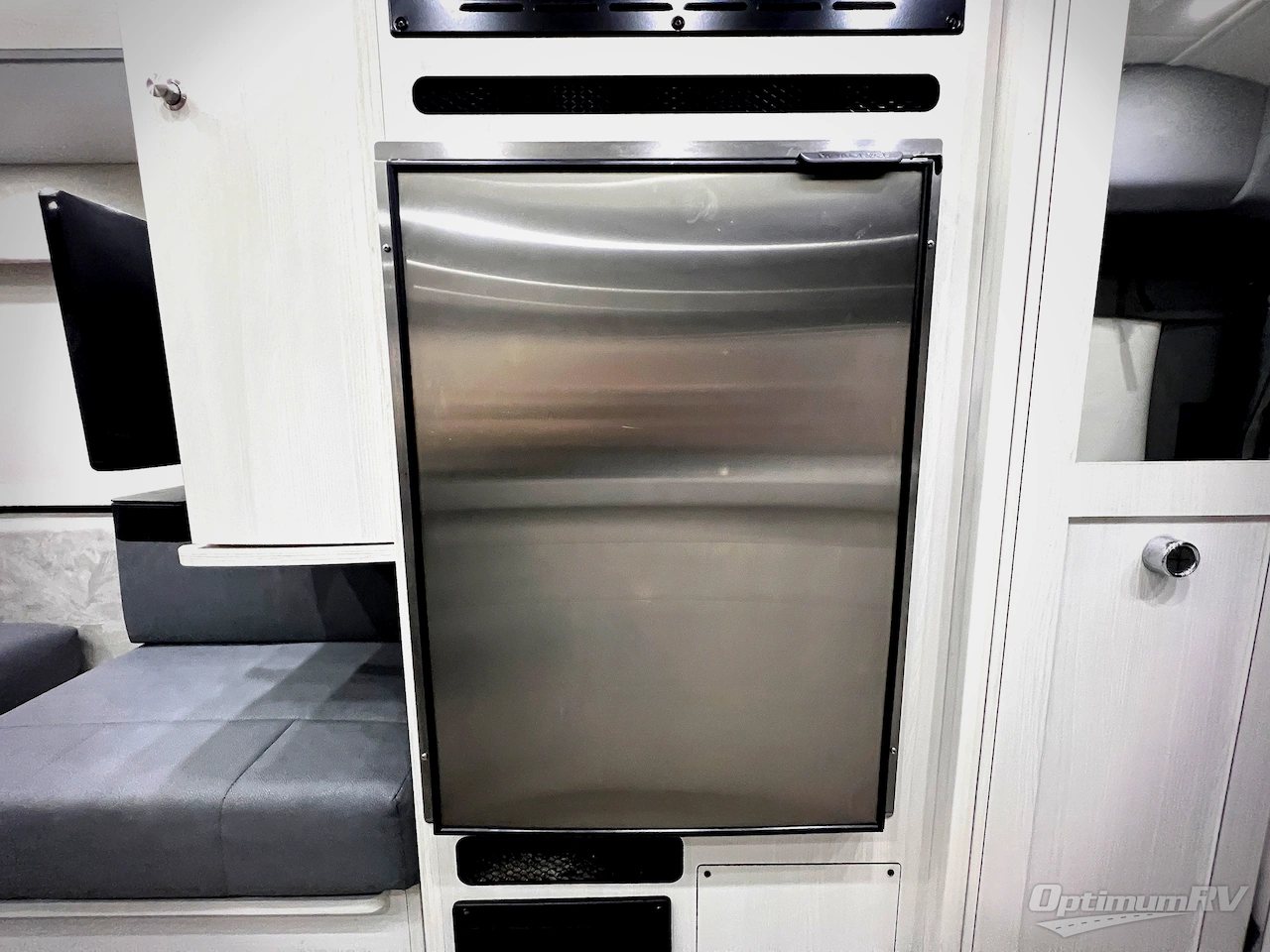 2023 Pleasure-Way Ontour 2.2 Photo 18