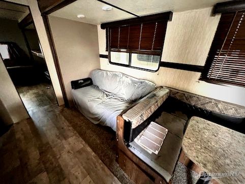 2019 CrossRoads Volante 33BR RV Photo 3