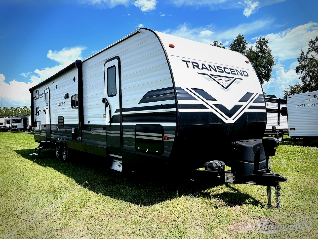 2021 Grand Design Transcend 32BHS Photo 1