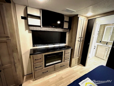 2023 KZ Durango Gold G386FLF RV Photo 4