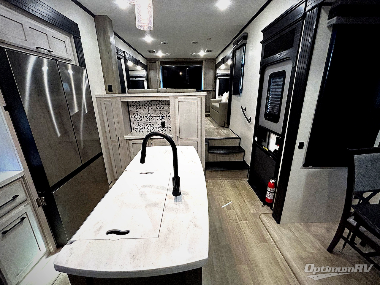 2023 KZ Durango Gold G386FLF Photo 5