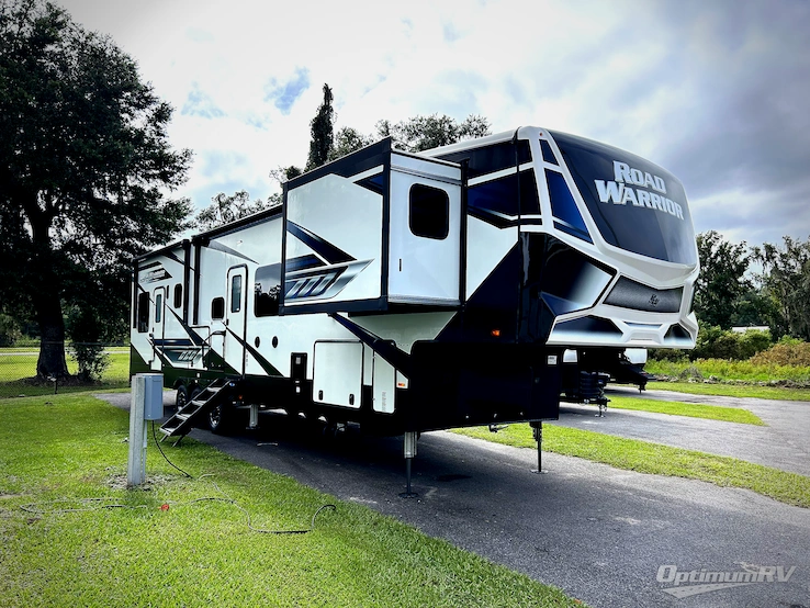 2022 Heartland Road Warrior 414 RV Photo 1