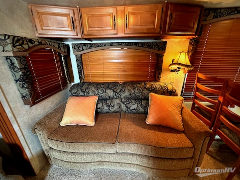 2013 Keystone Cougar High Country 246RLS RV Photo 2