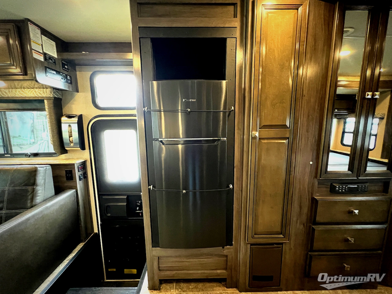 2018 Holiday Rambler Admiral 28A Photo 14