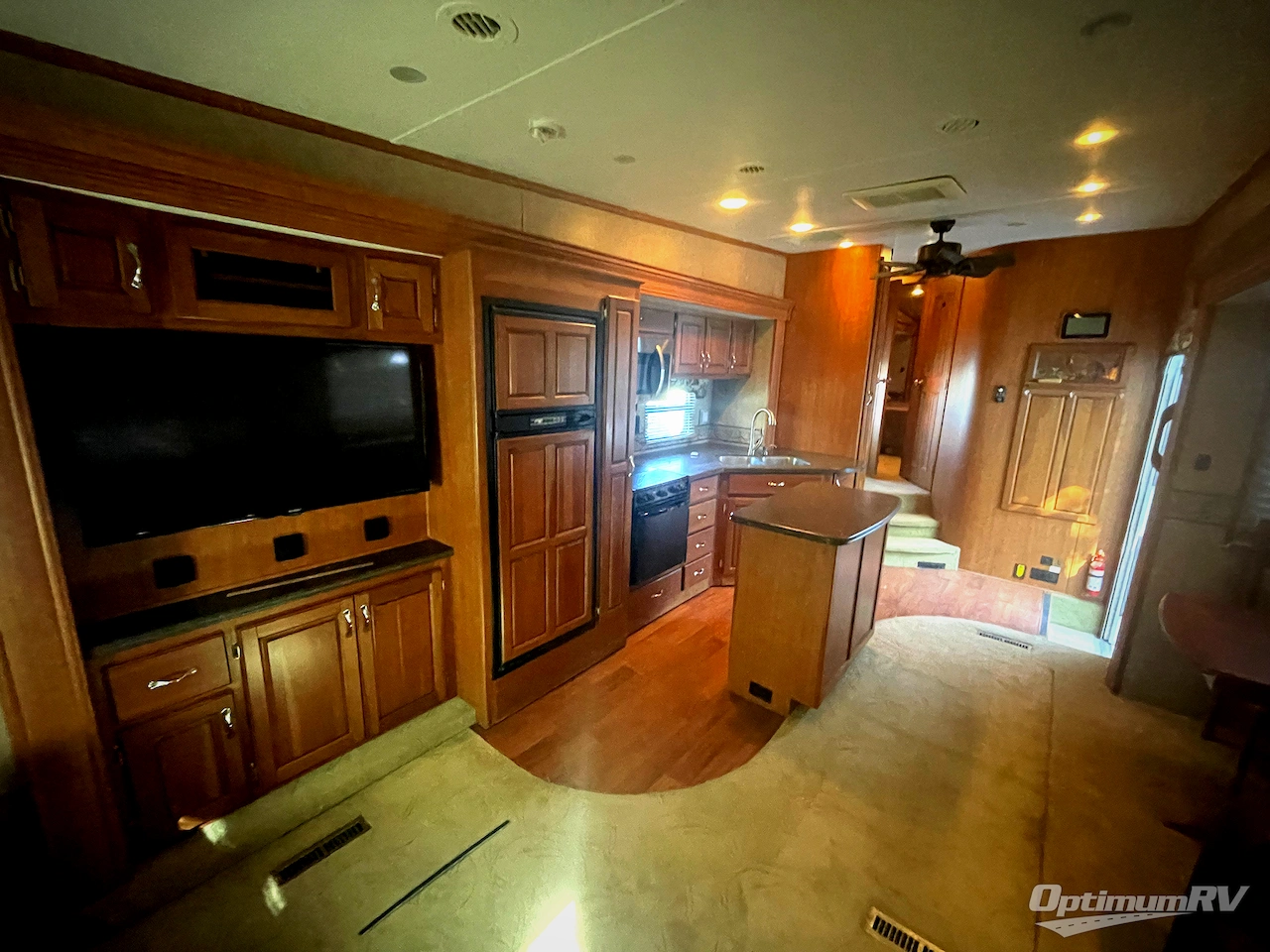 2010 Carriage Cameo 35SB3 Photo 3