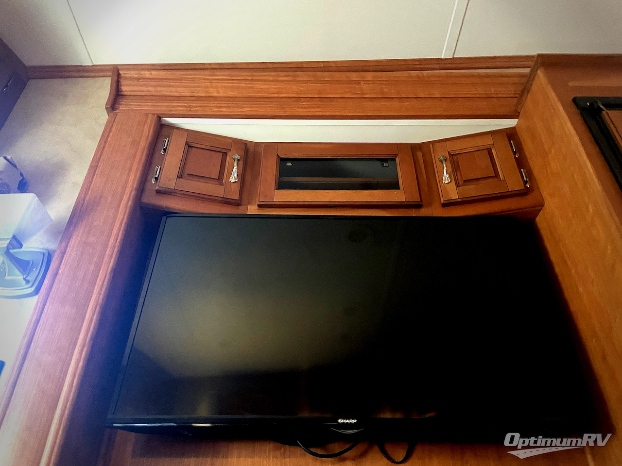 2010 Carriage Cameo 35SB3 Photo 12