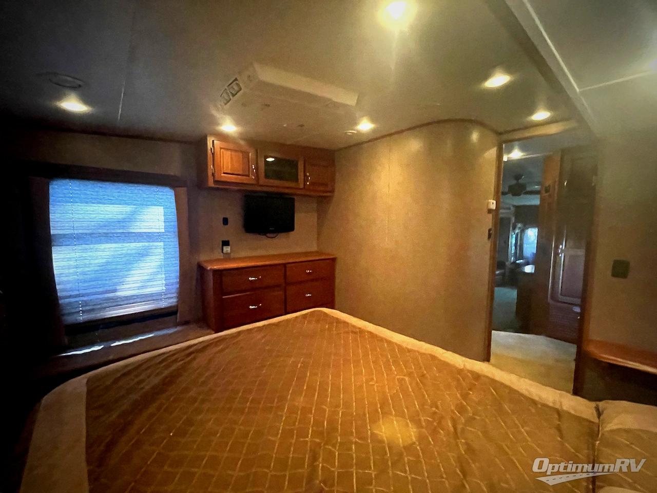 2010 Carriage Cameo 35SB3 Photo 26