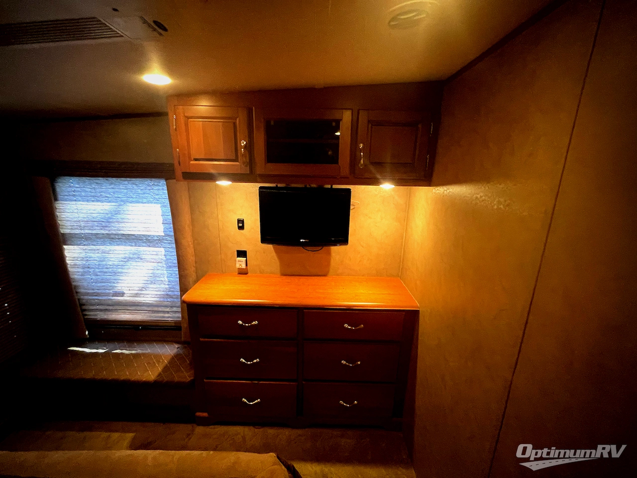 2010 Carriage Cameo 35SB3 Photo 27